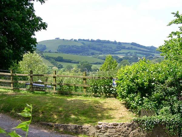 The Old Smithy Villa Bridport Exterior photo